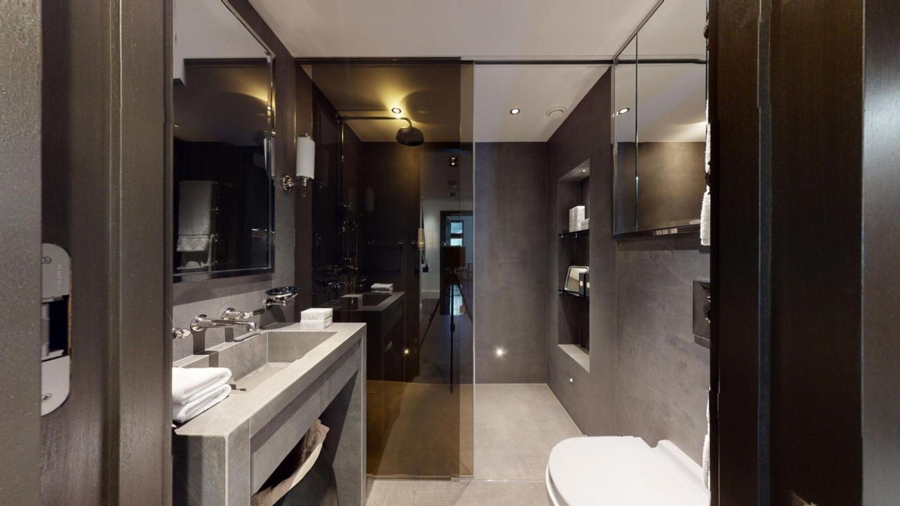Luxury Suite in Cadogan Square 1