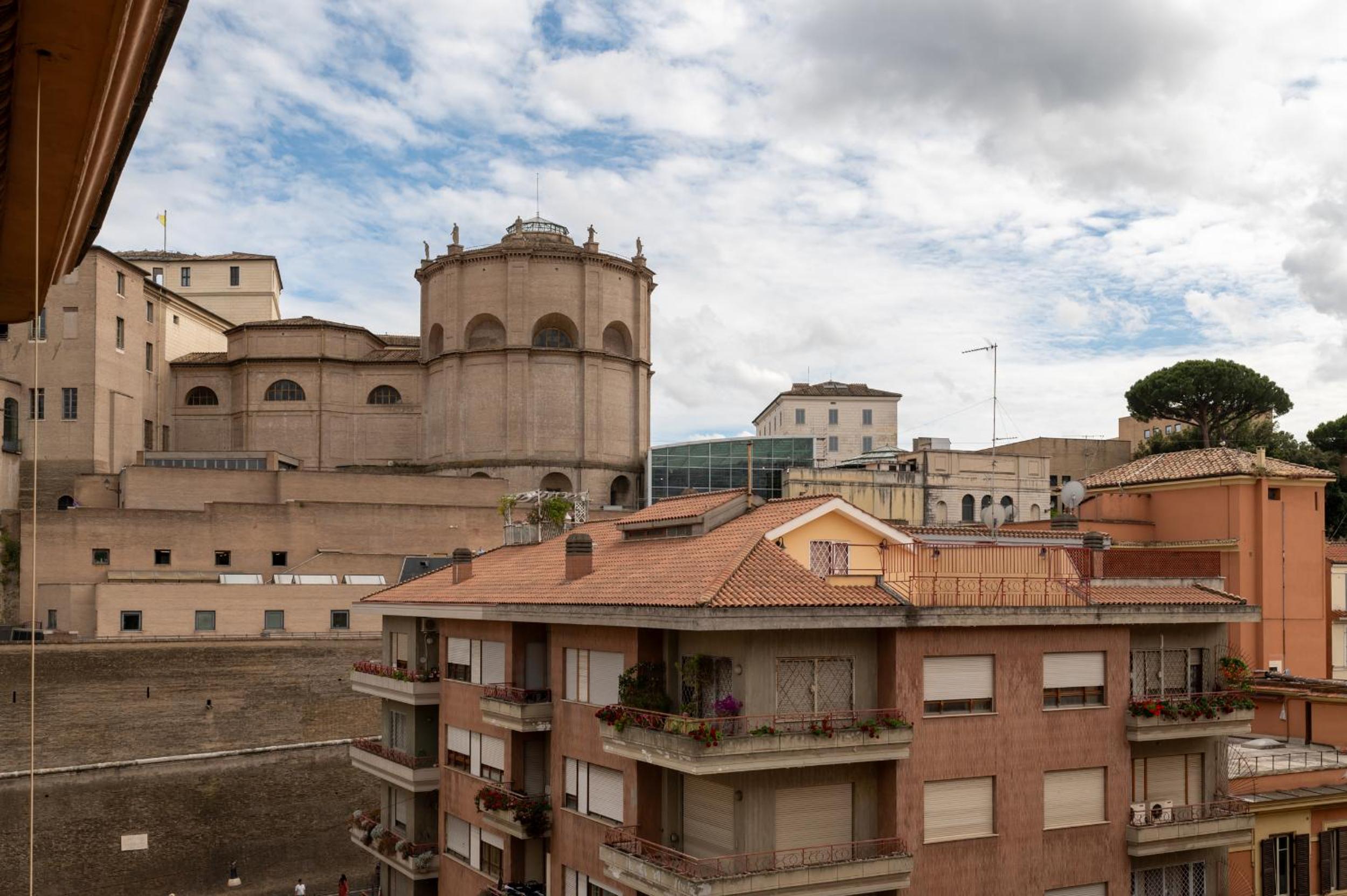 Sistine Chapel View Rooms Check-in From 3 Pm To 10 Pm