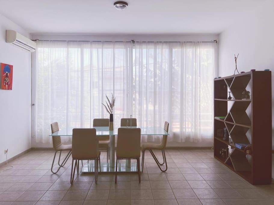 Appartement 3 chambres aux Mamelles climatisé view 5