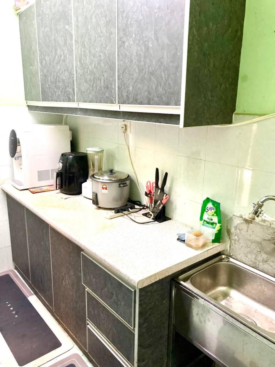 Isyfaq Apartment Homestay Serdang UPM Bukit Jalil photo 4