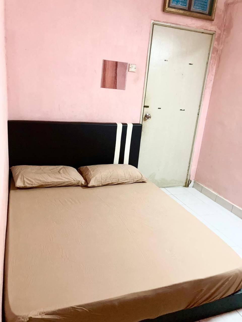 Isyfaq Apartment Homestay Serdang UPM Bukit Jalil photo 2