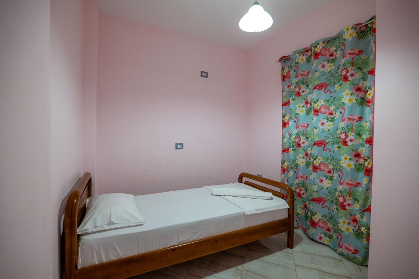 Genti apartment sarandë