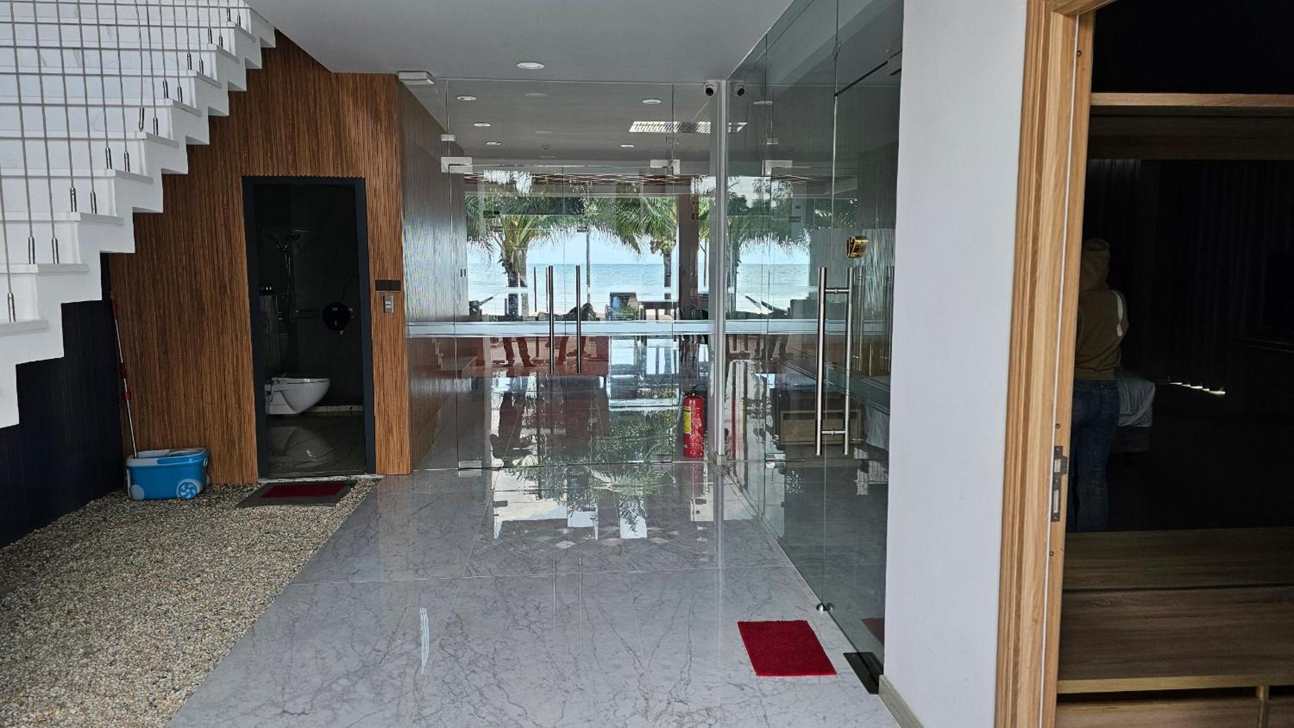 Villa sát biển 5 phòng ngủ Lagi view 2