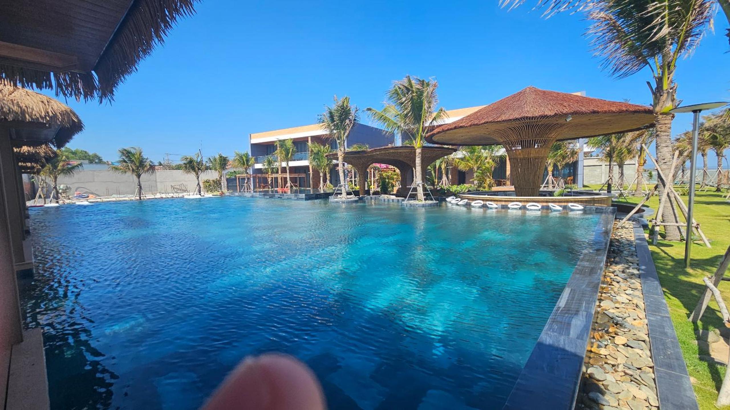 Villa sát biển 5 phòng ngủ Lagi view 4