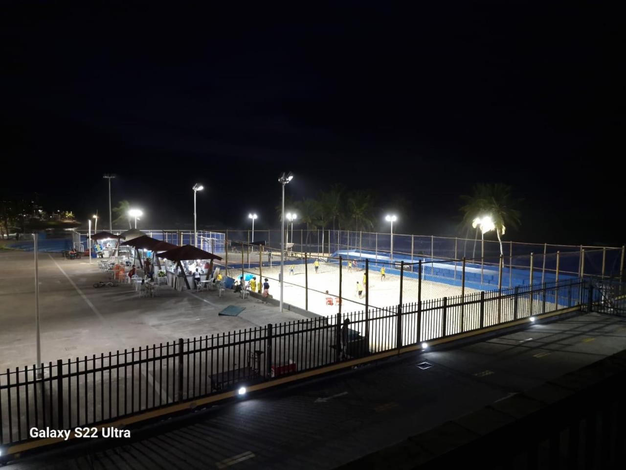 Ondina Apartamento à Beira-Mar com Piscinas e Acesso Direto à Praia