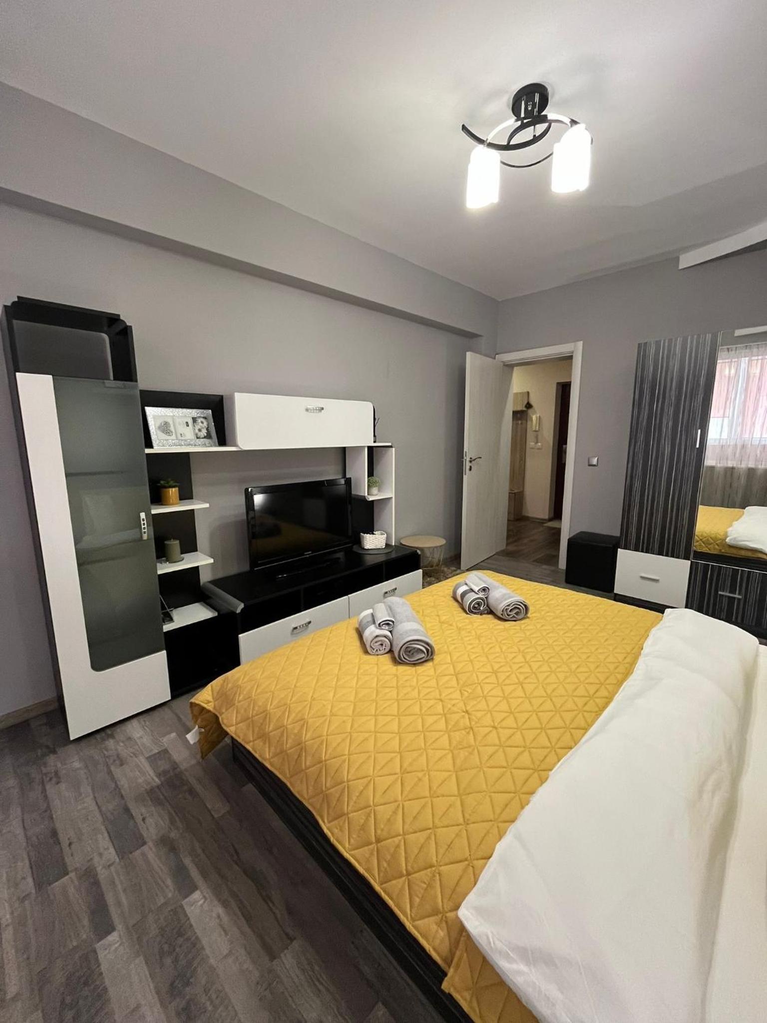 John Apartment 2