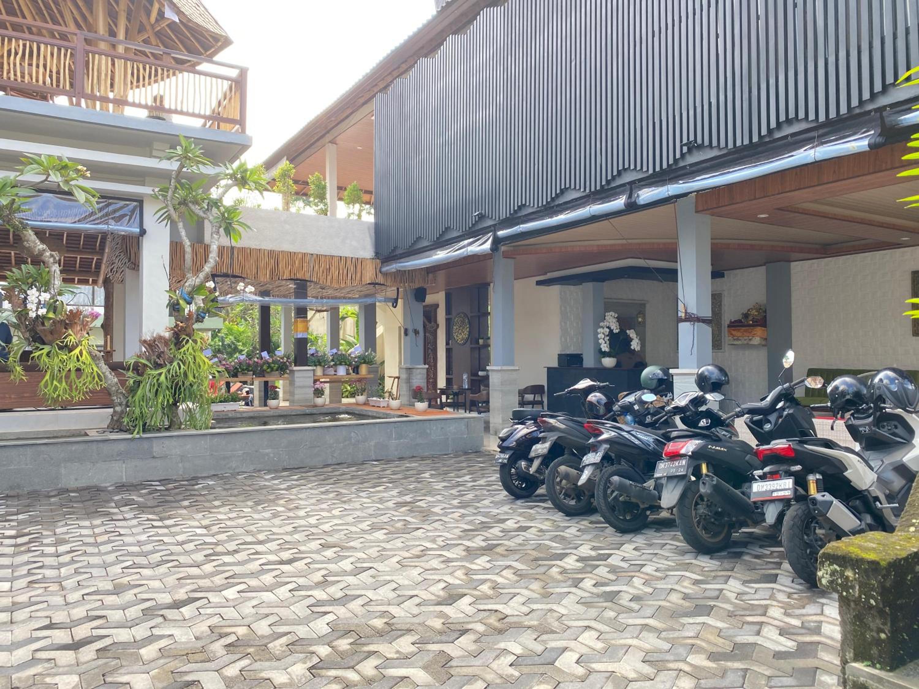 Putri Ayu Cottages