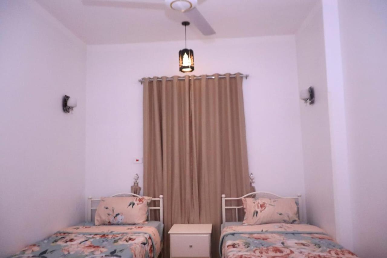 Luxor Palm Villa
