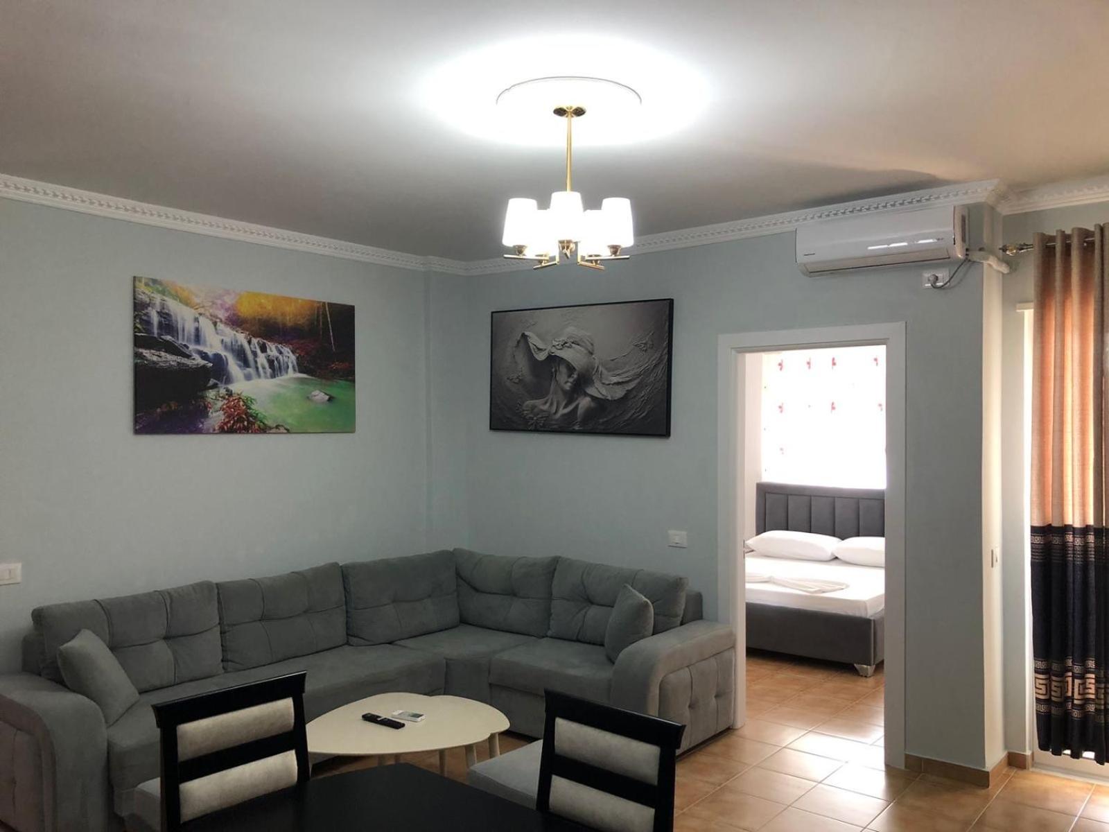 Topi Apartments
