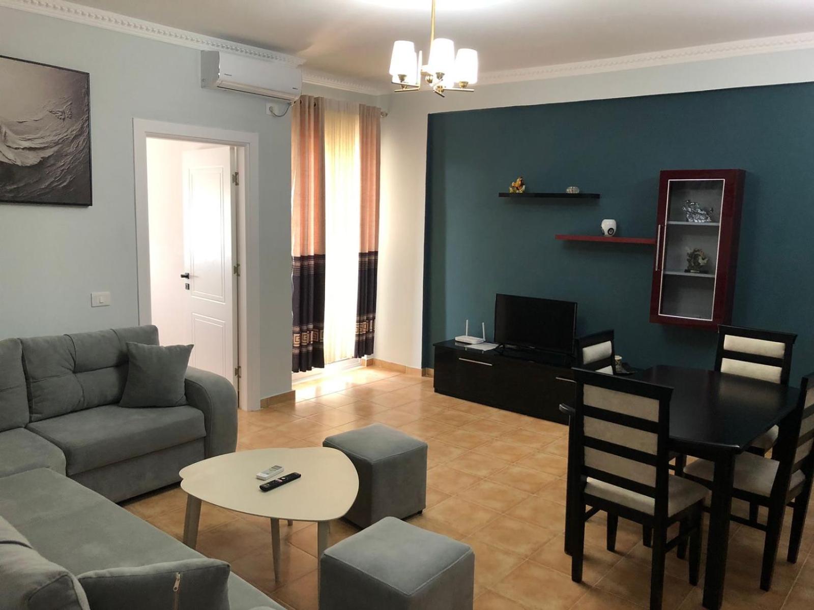 Topi Apartments