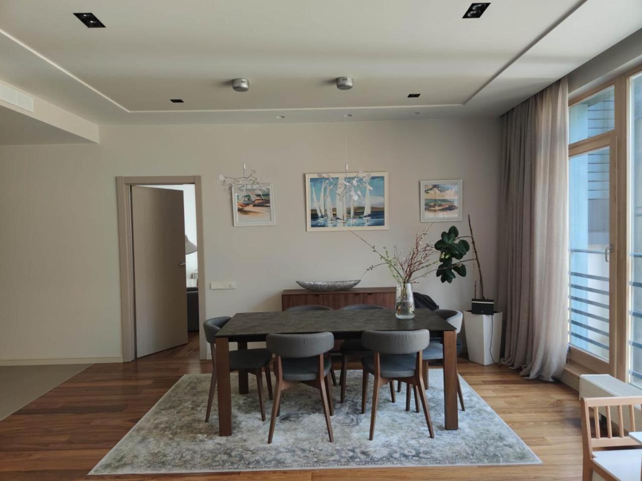 24 Apartments view 4