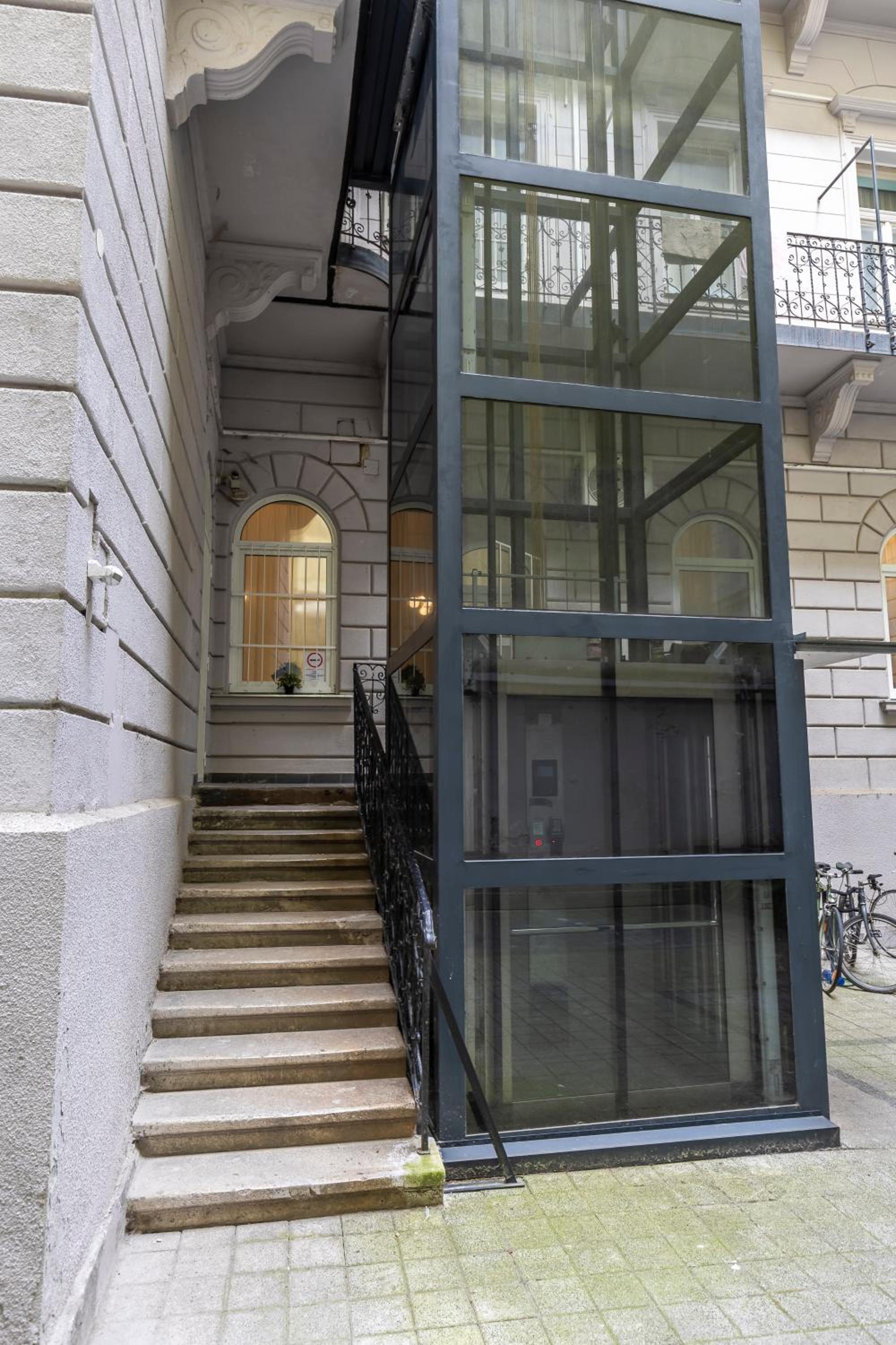 Palace district luxury apartment