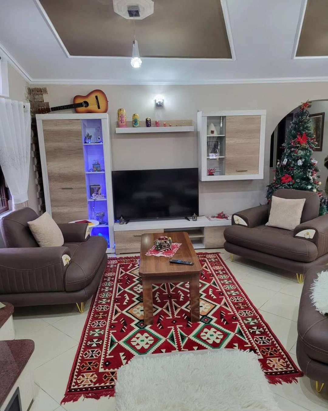 Bujtina Vila Shtëpiza Ime