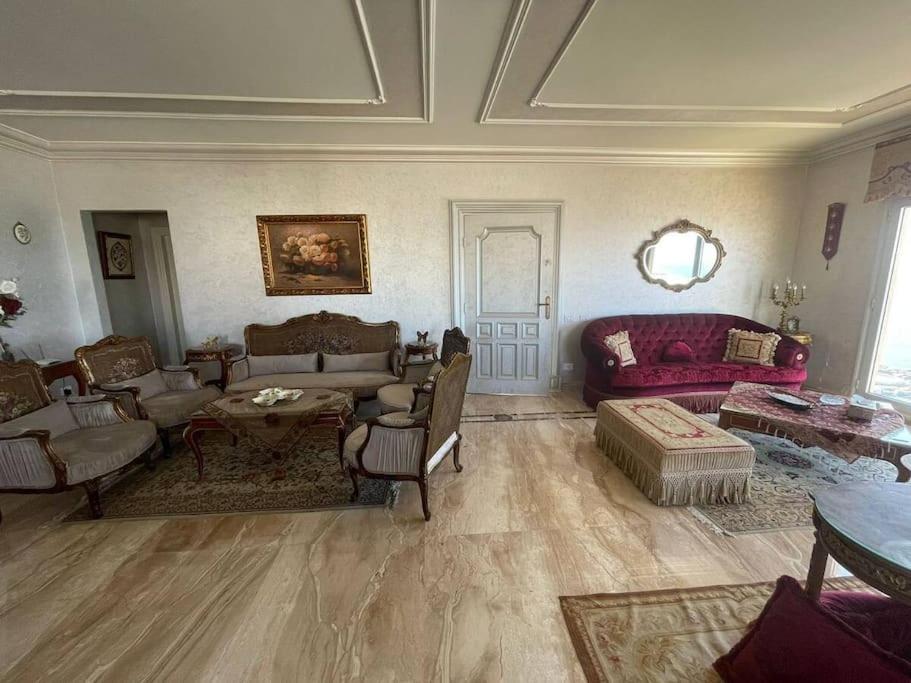 Beachfront Apartment in Alexandria