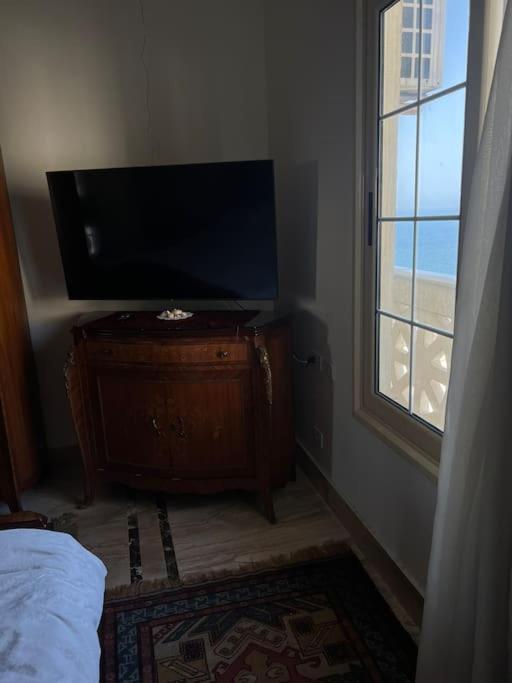 Beachfront Apartment in Alexandria