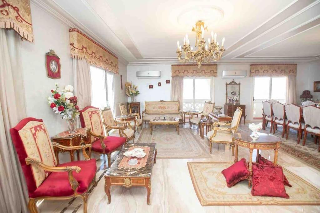 Beachfront Apartment in Alexandria