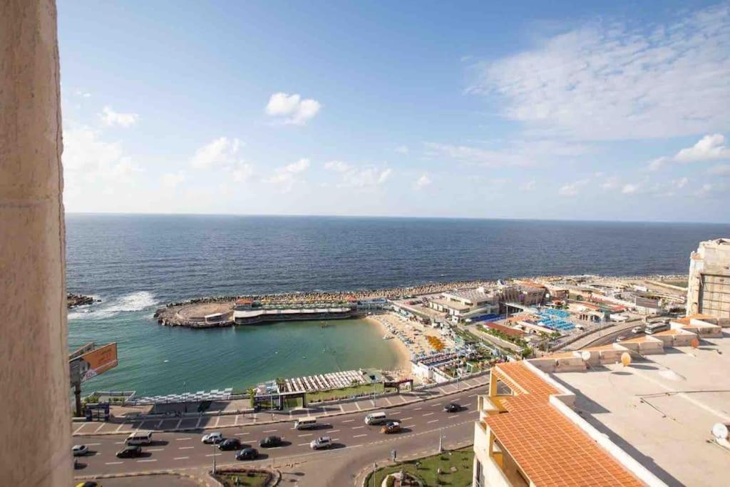 Beachfront Apartment in Alexandria