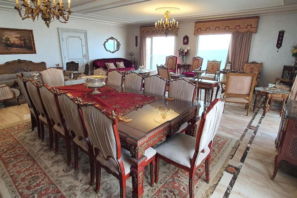 Beachfront Apartment in Alexandria