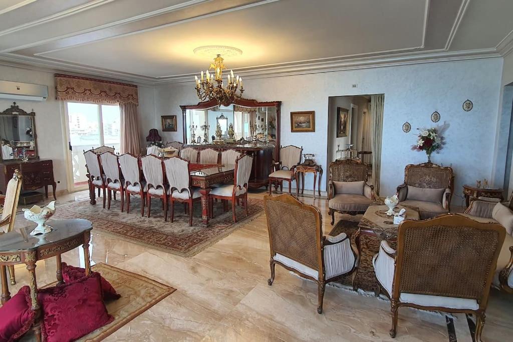 Beachfront Apartment in Alexandria