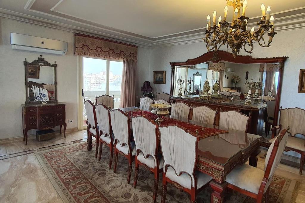 Beachfront Apartment in Alexandria