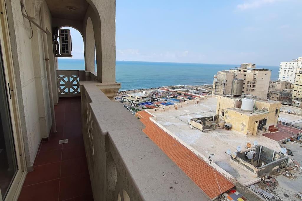 Beachfront Apartment in Alexandria