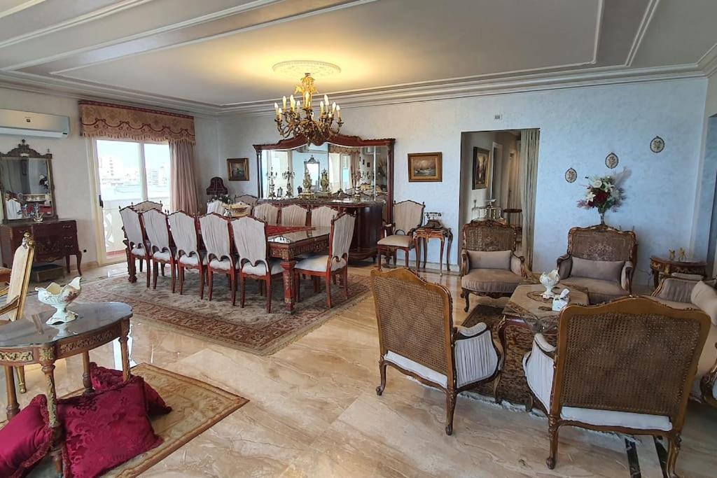Beachfront Apartment in Alexandria