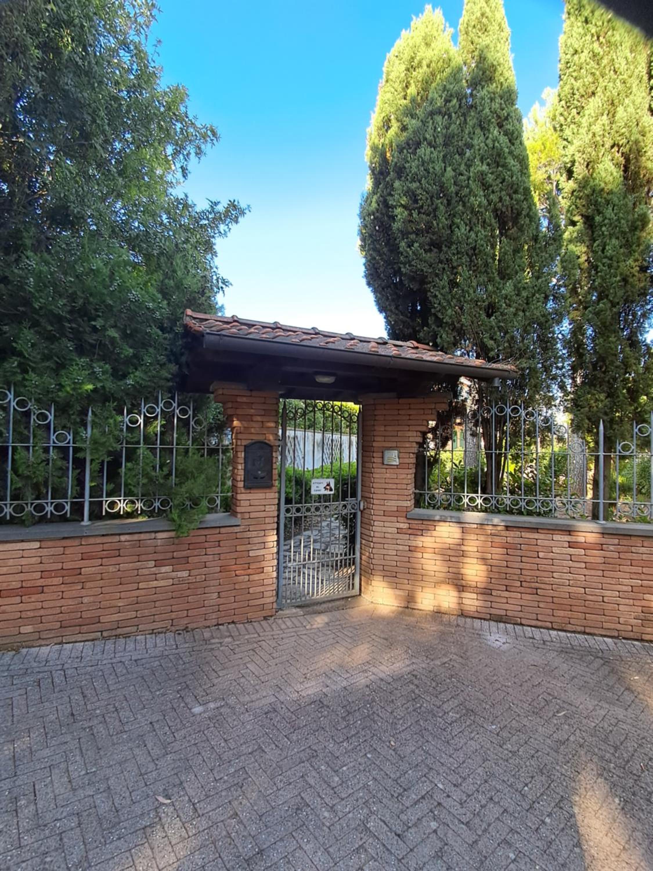 Biancolilla House