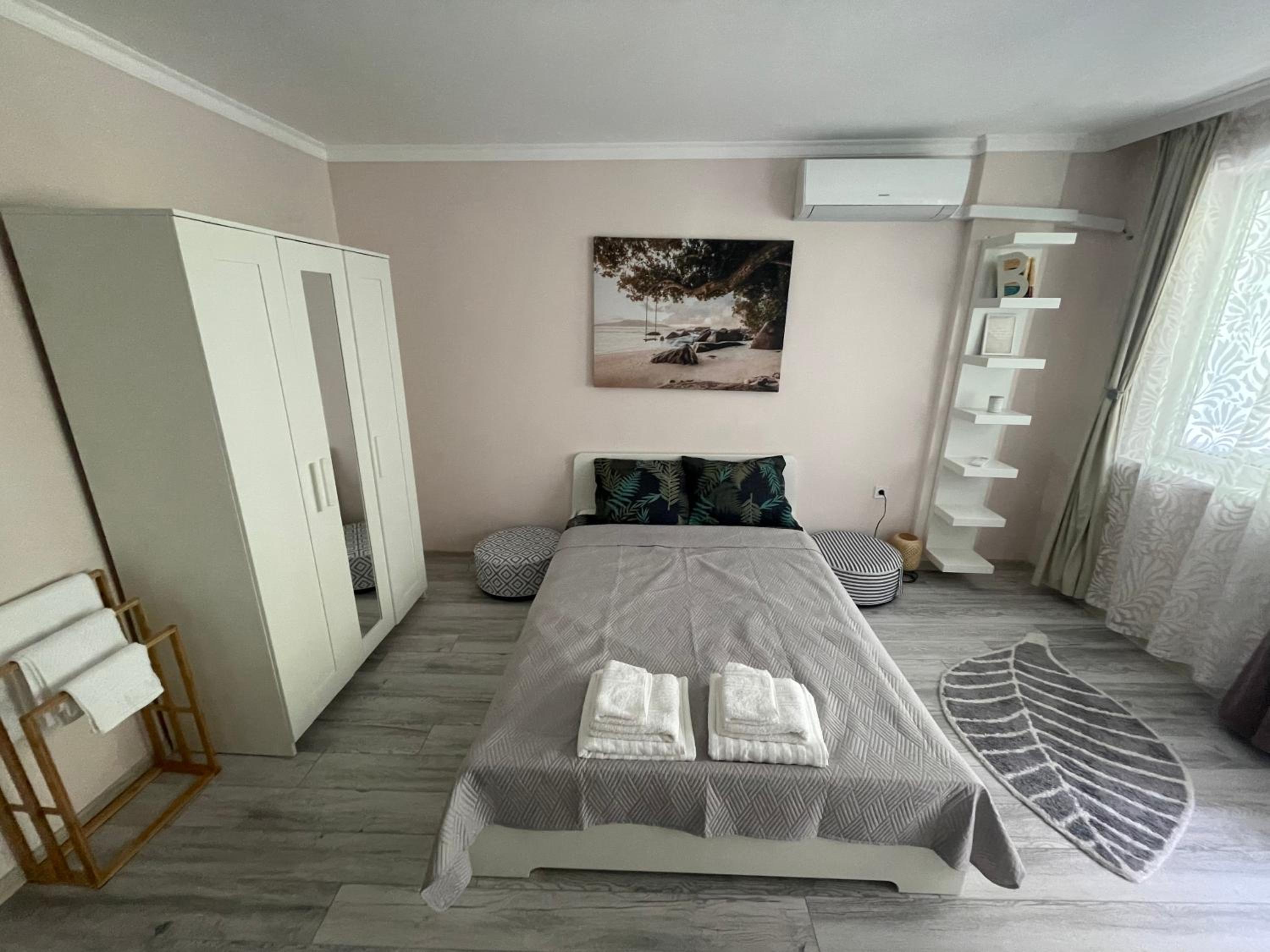 T place Varna Central Apartment 1