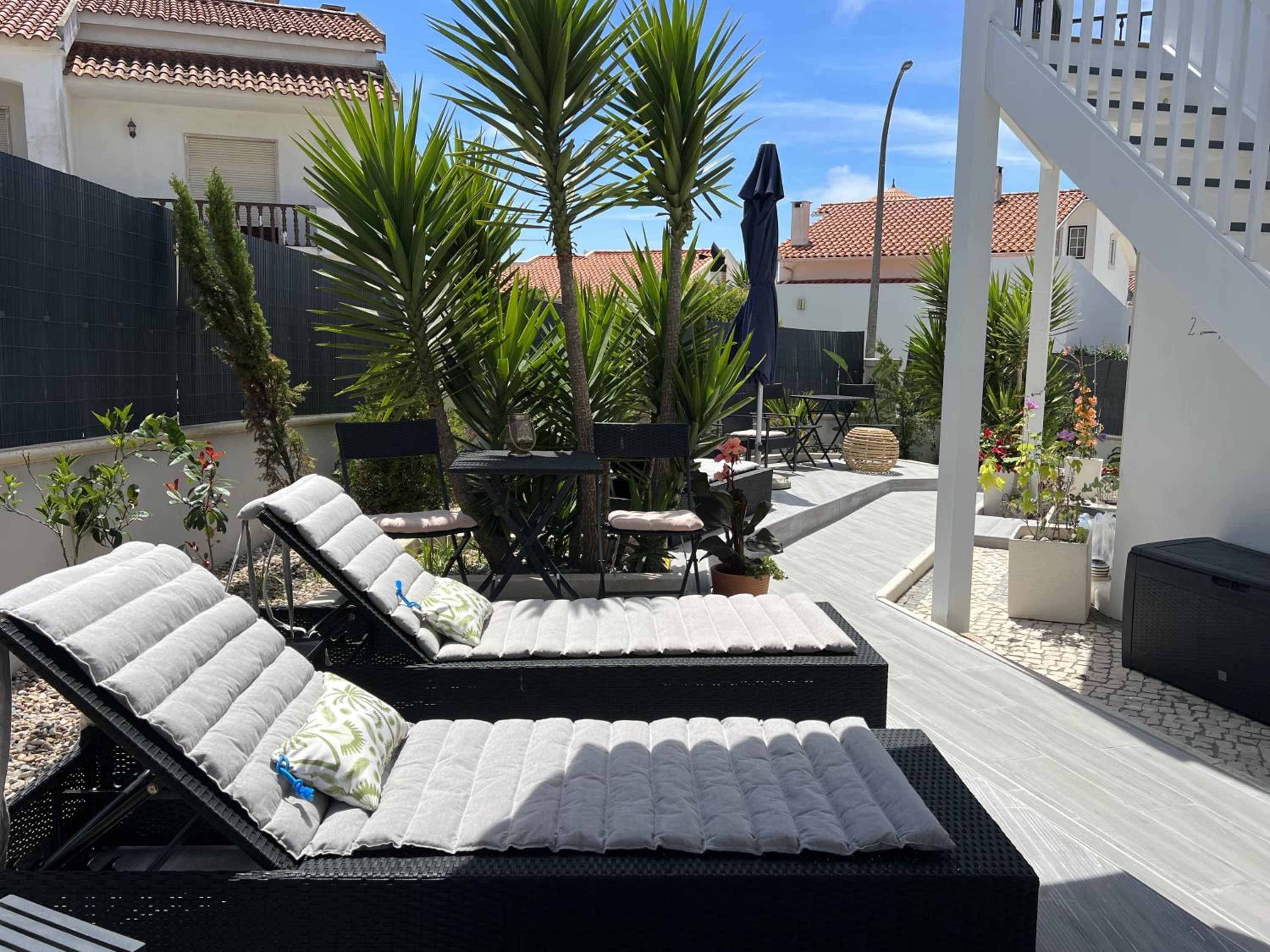Nazare Oasis Suites and Retreats view 3