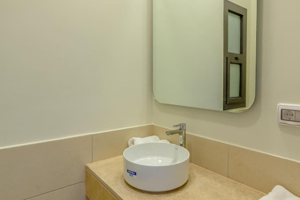Sunny 1BR Retreat Newest Project Shedwan El Gouna Lagoon & Pool view 4