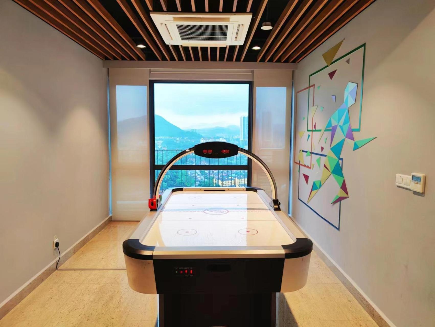 Central KL City Condo with Balcony Infinity Pool & LRT MRT & KLCC Mall Access