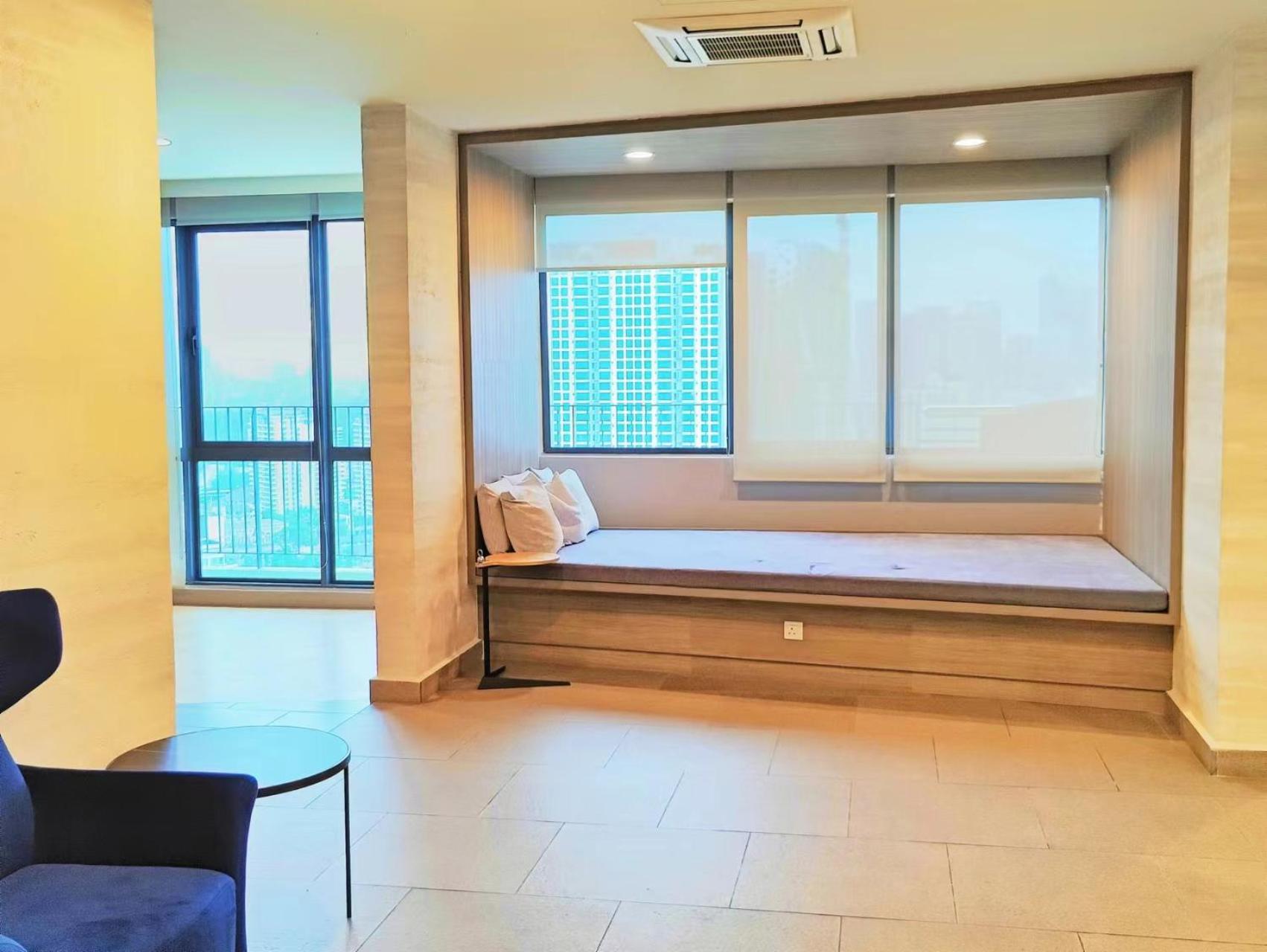 Central KL City Condo with Balcony Infinity Pool & LRT MRT & KLCC Mall Access