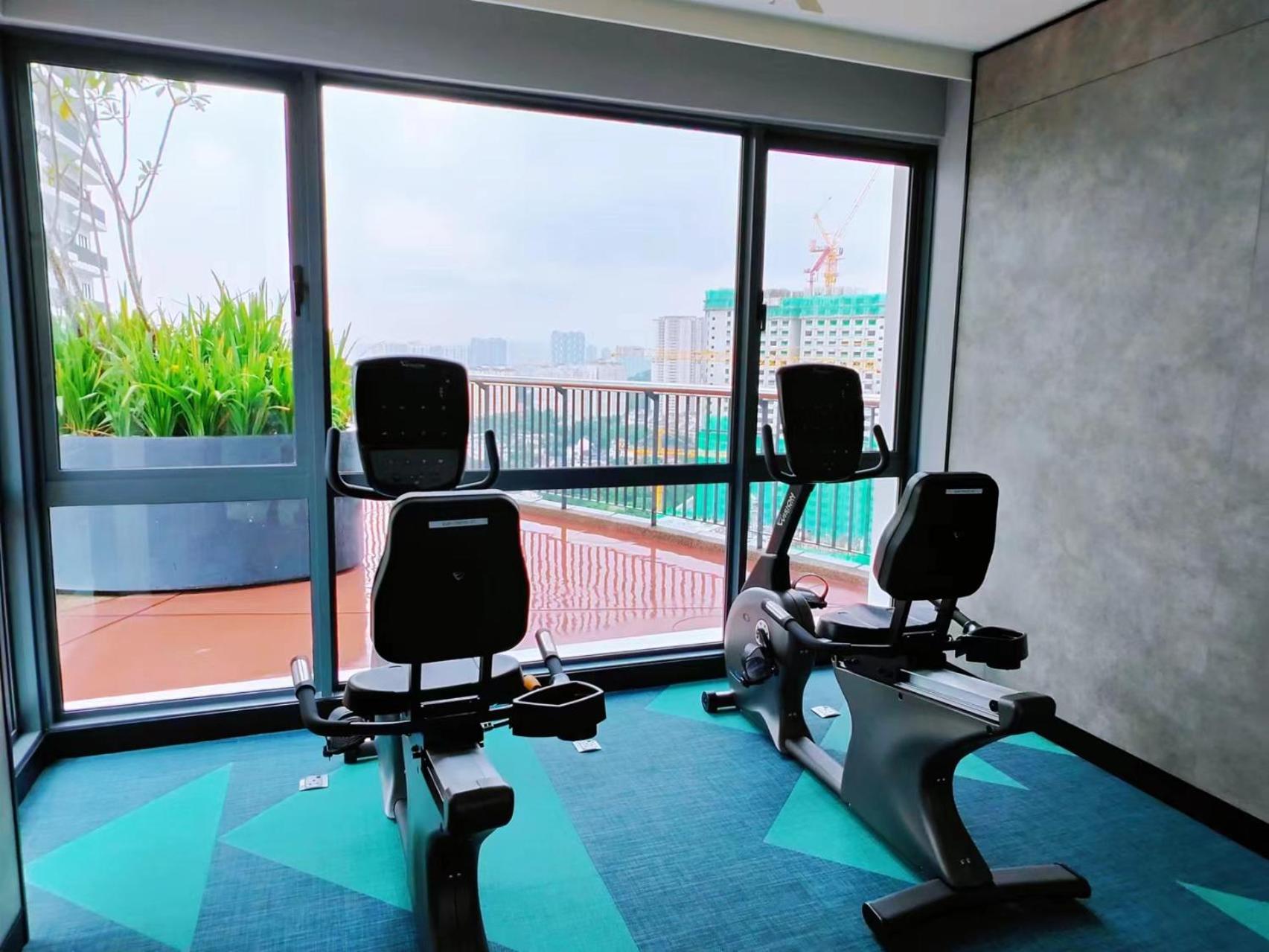Central KL City Condo with Balcony Infinity Pool & LRT MRT & KLCC Mall Access