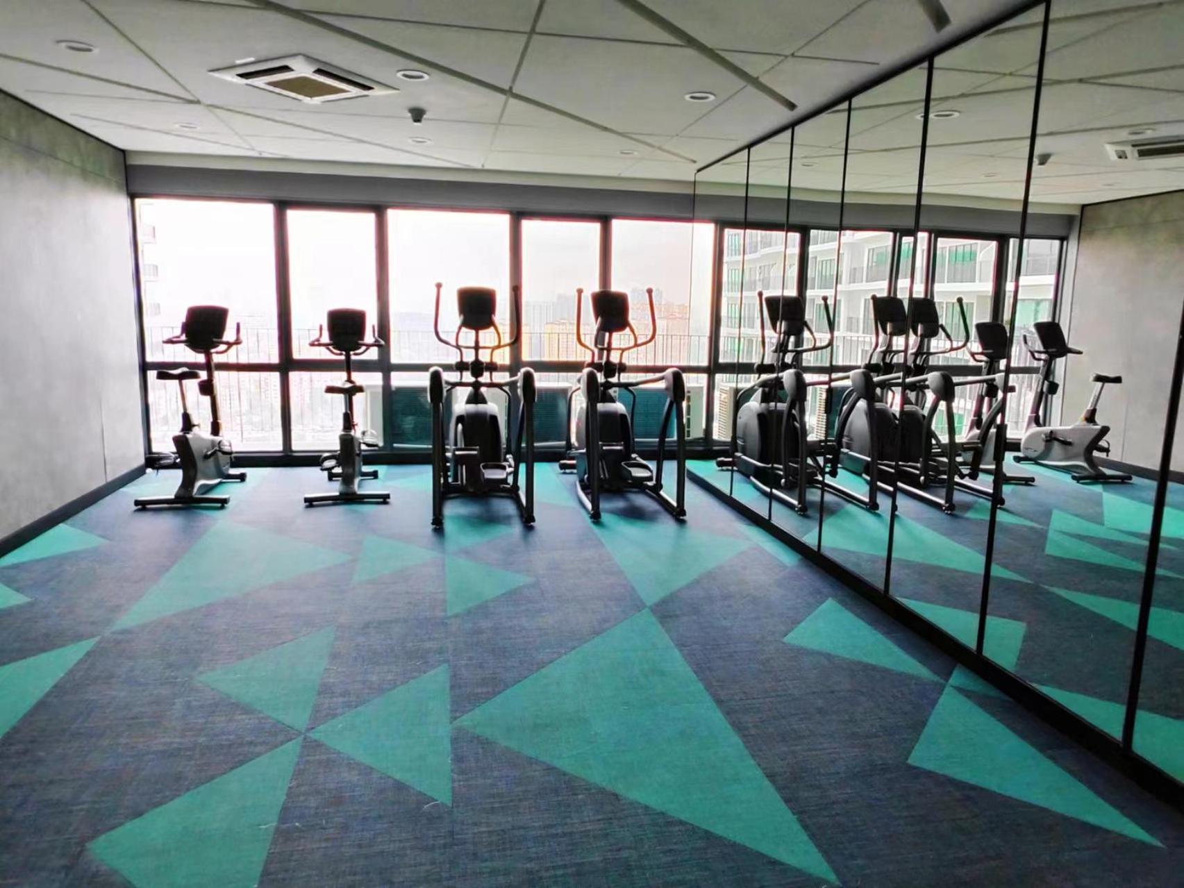 Central KL City Condo with Balcony Infinity Pool & LRT MRT & KLCC Mall Access