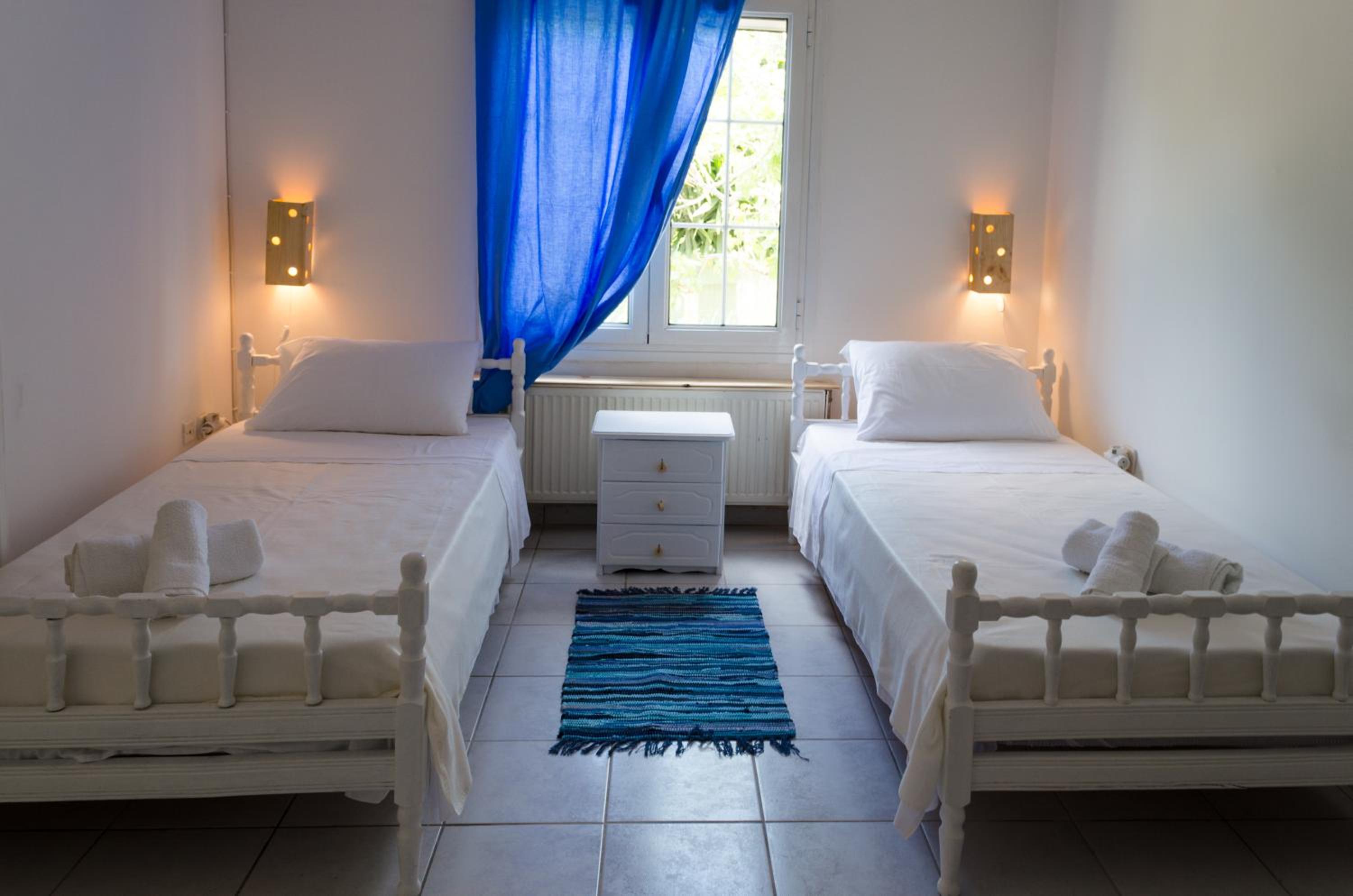 Marini Traditional Cottages