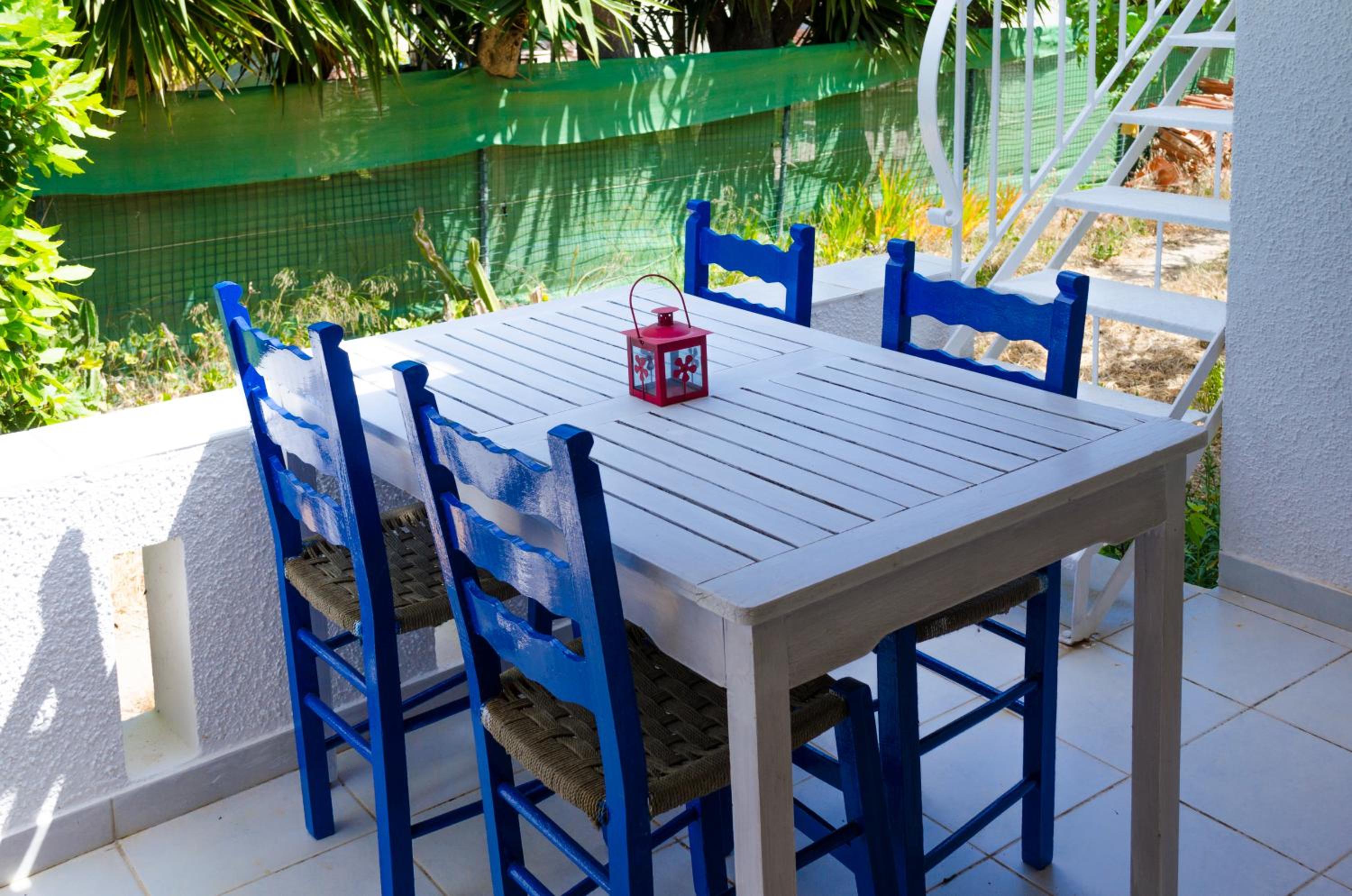 Marini Traditional Cottages