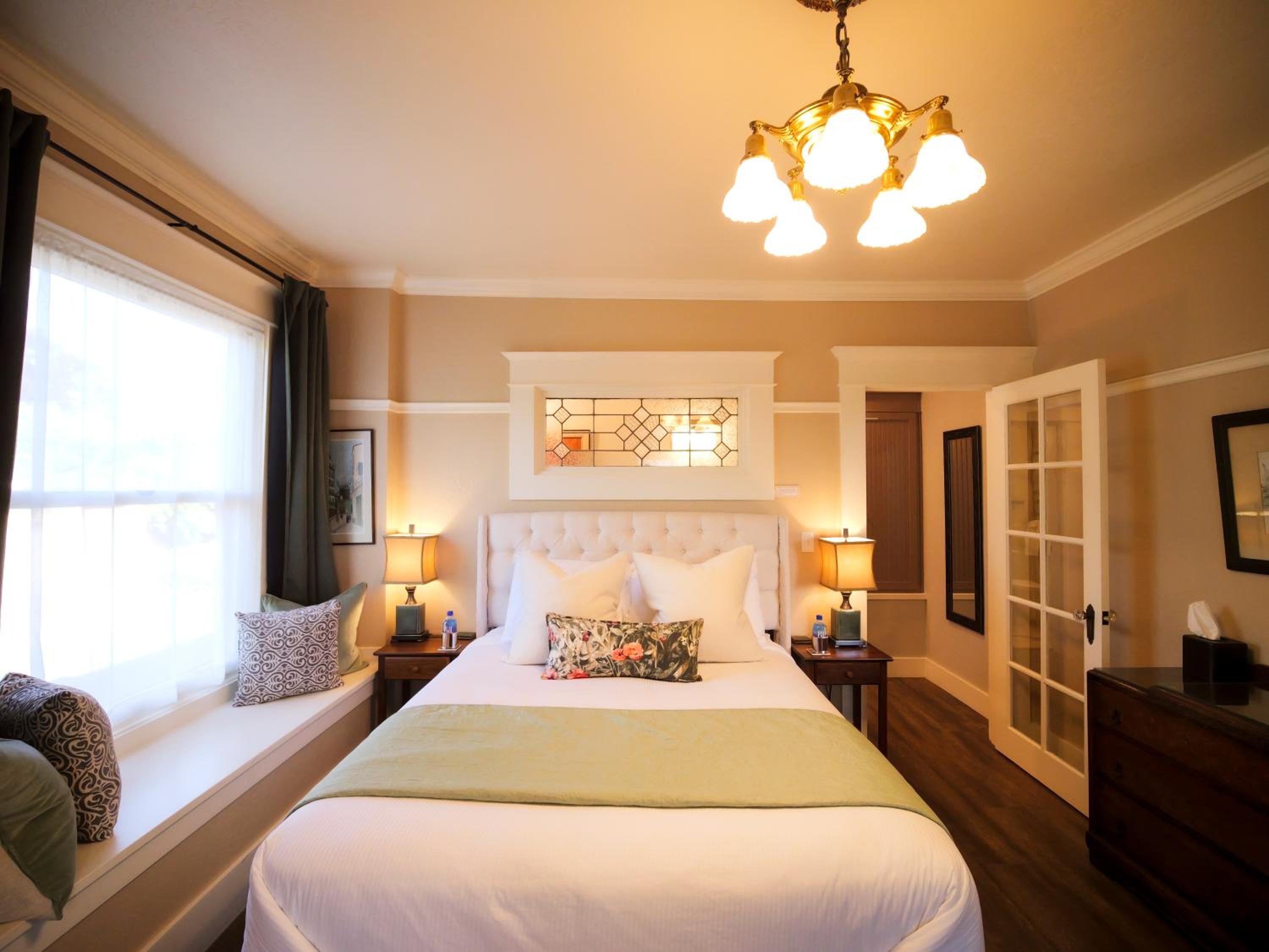 Ashland Vacations - Redtail Inn - 3 Suites Sleeps Up To 12 - Property Image 109