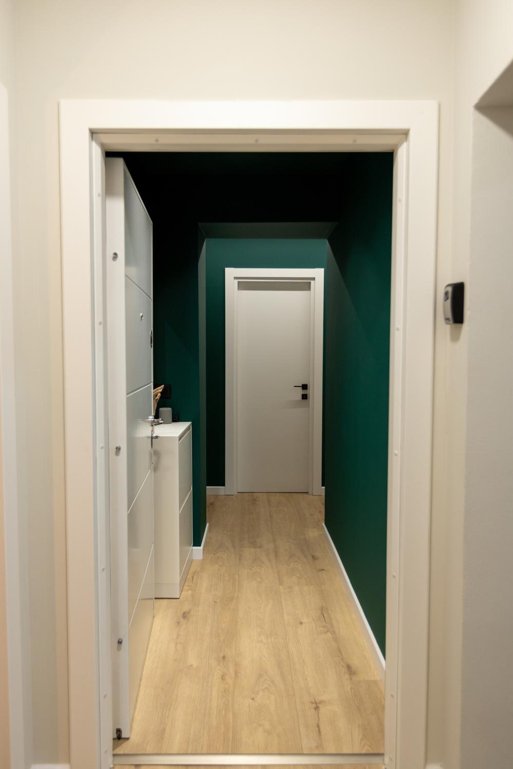 Pine Apartment