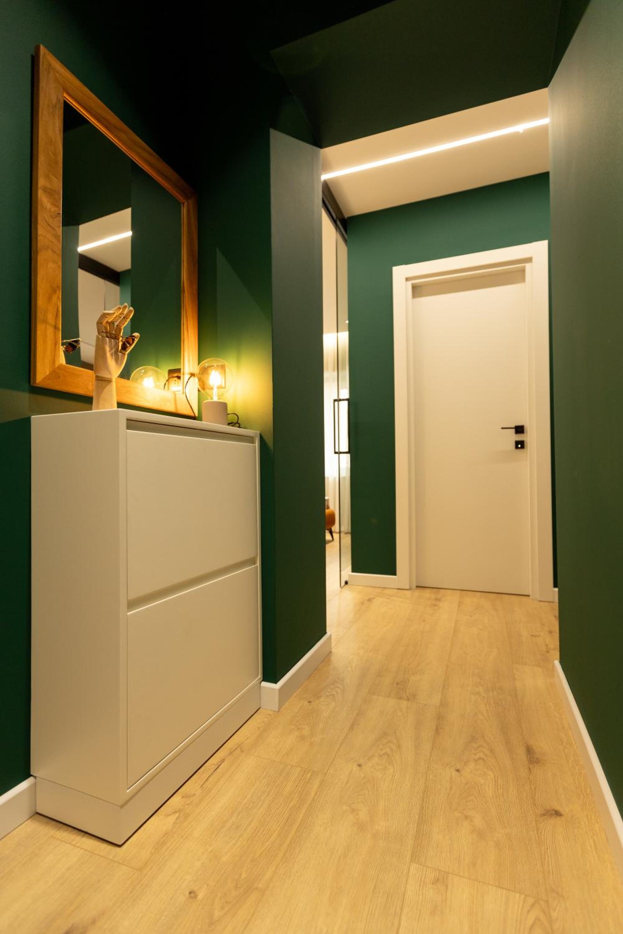Pine Apartment