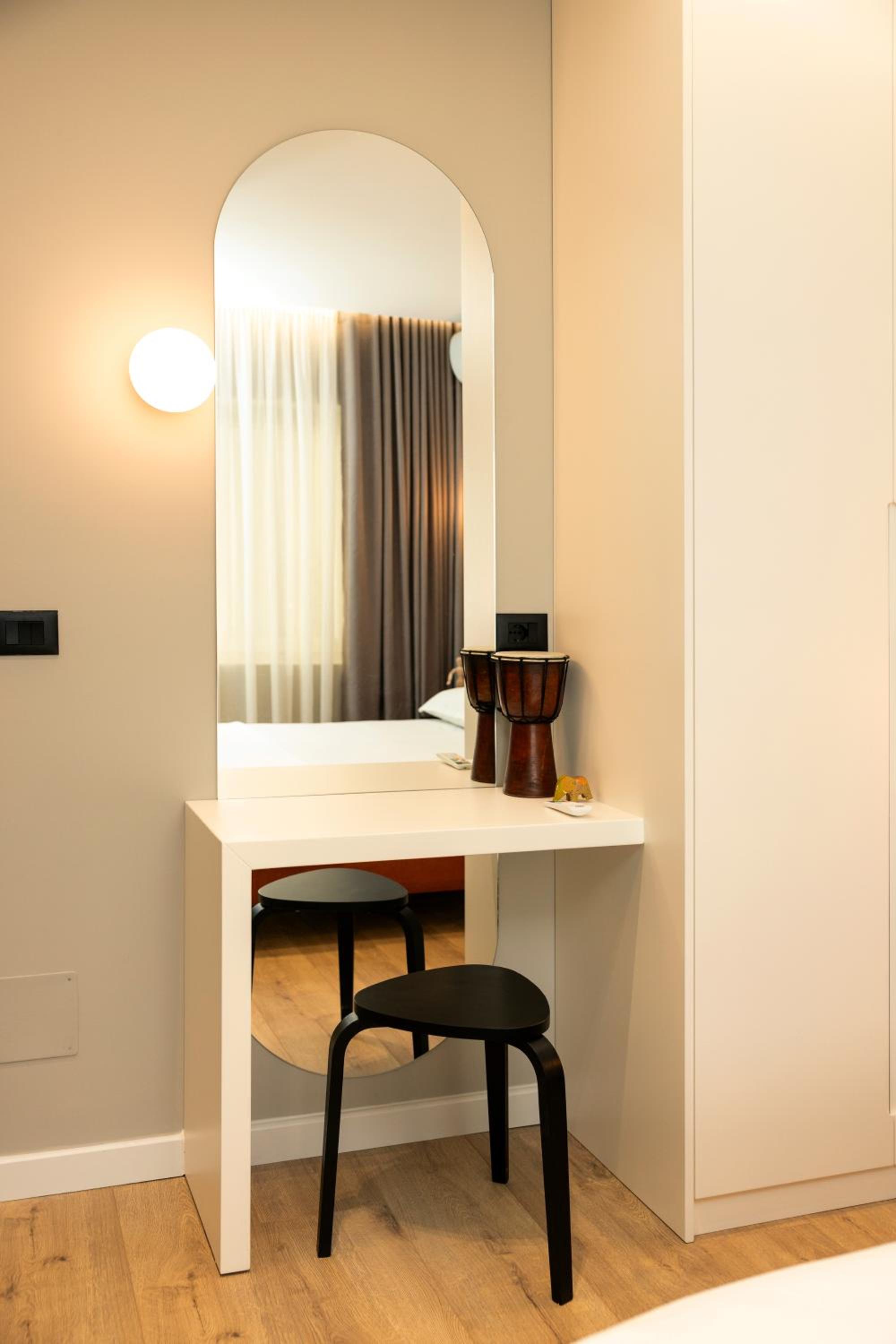 Pine Apartment