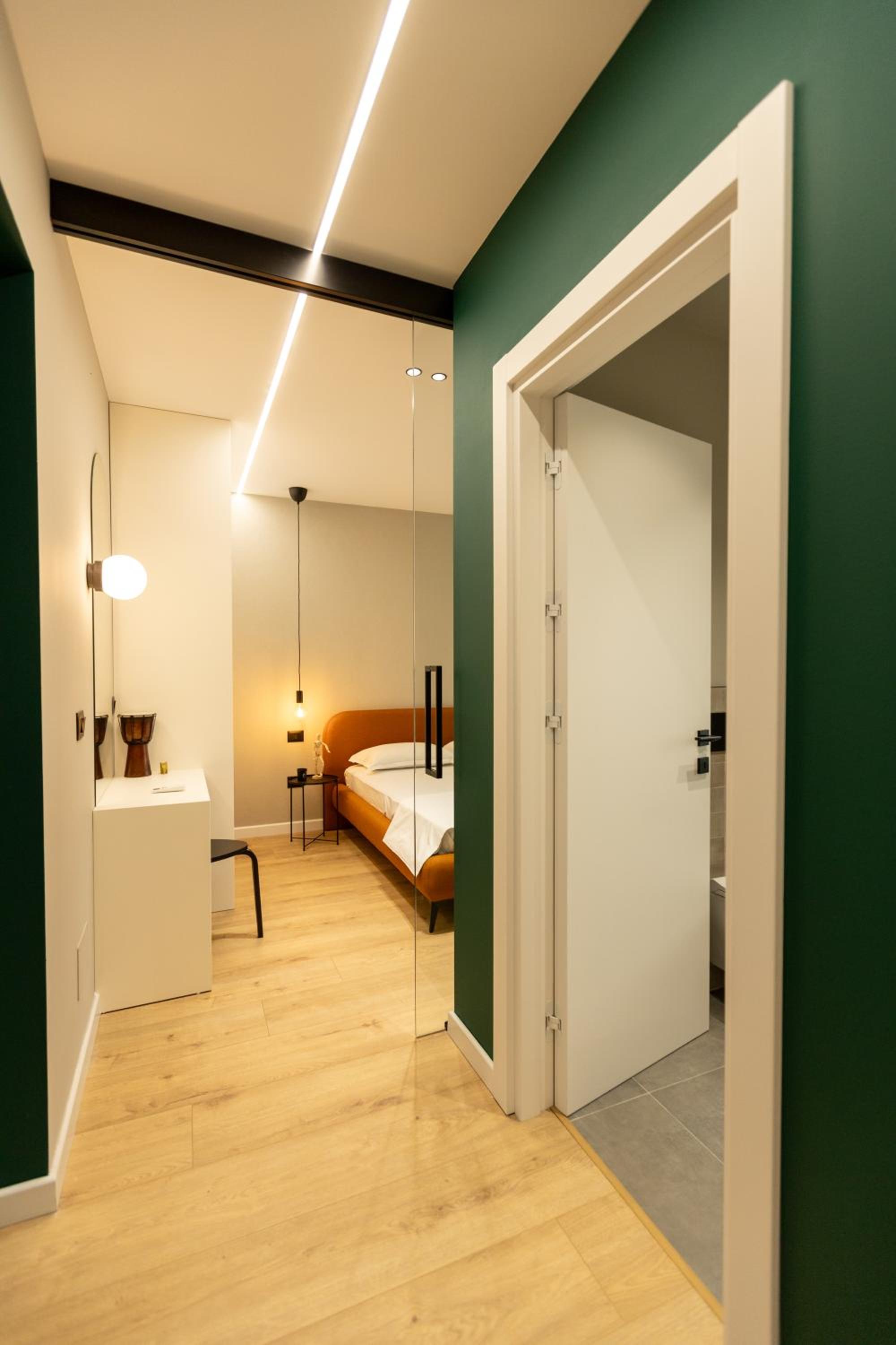Pine Apartment