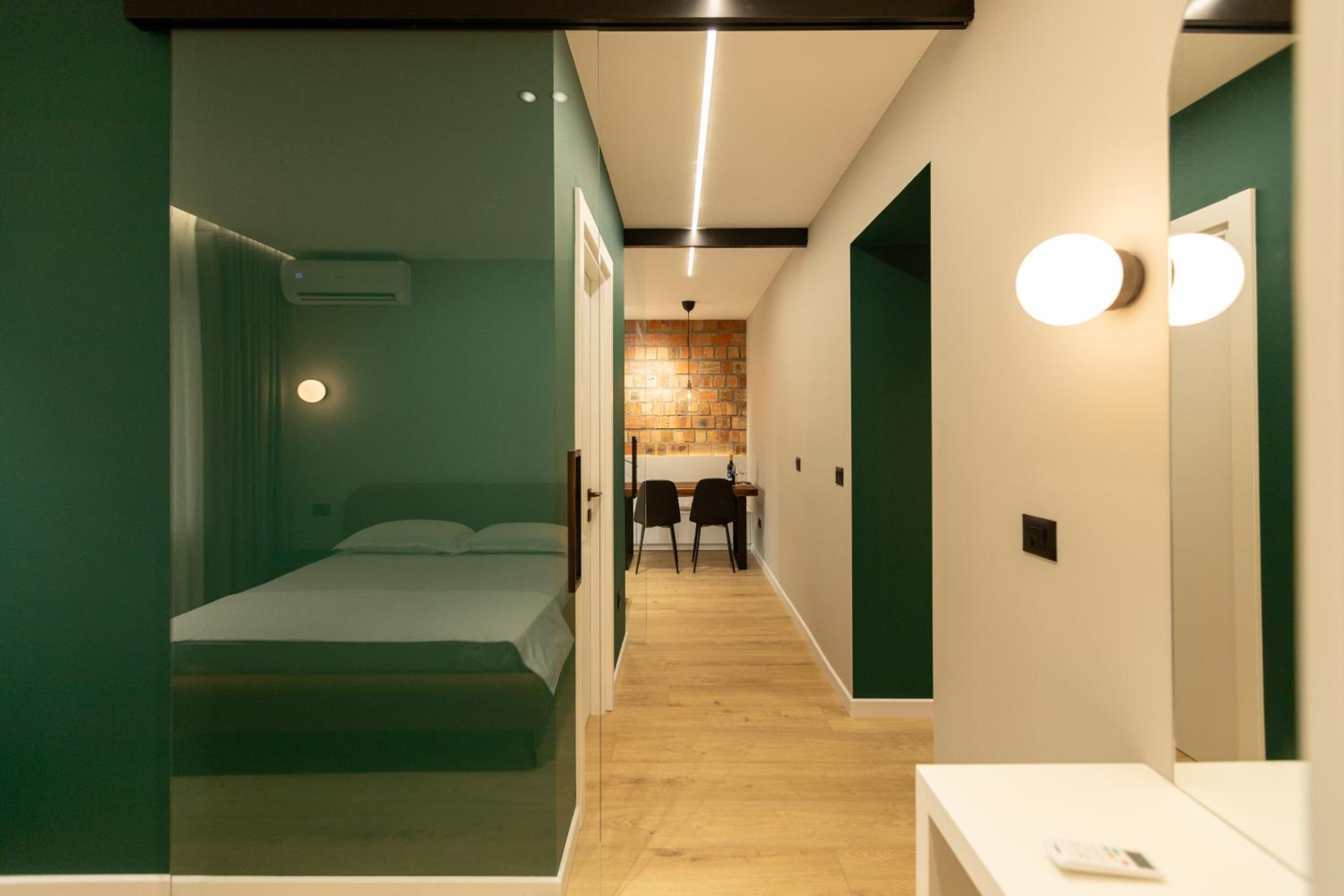 Pine Apartment
