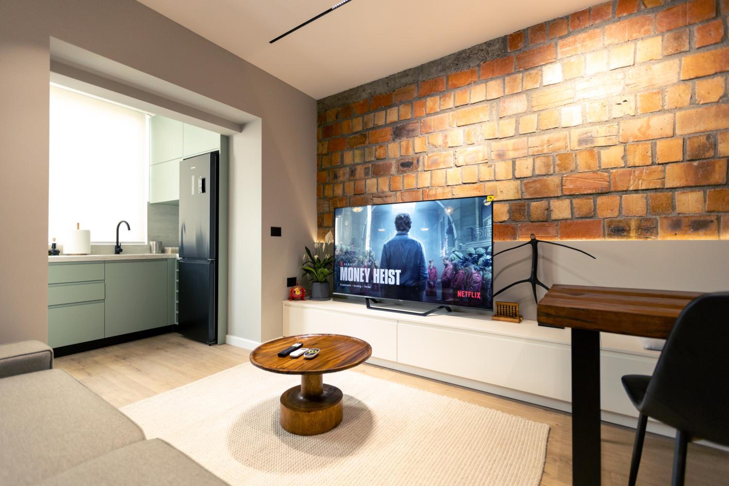Pine Apartment
