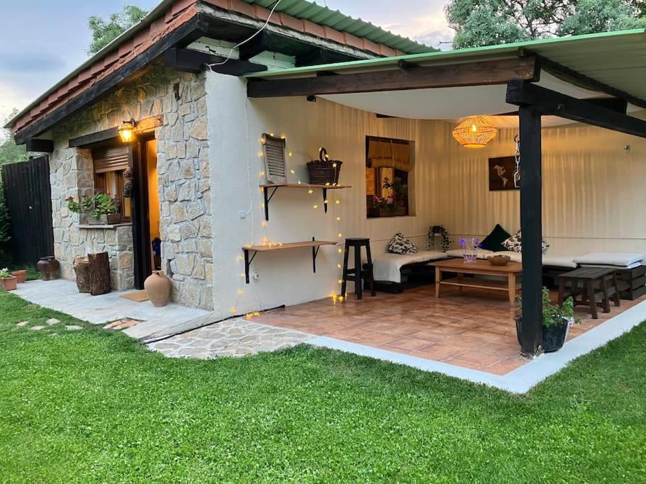 Casita Rural de Campo con Jardín Privado