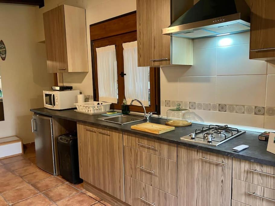 Casita Rural de Campo con Jardín Privado