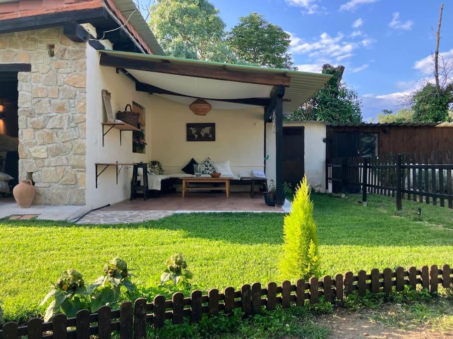 Casita Rural de Campo con Jardín Privado