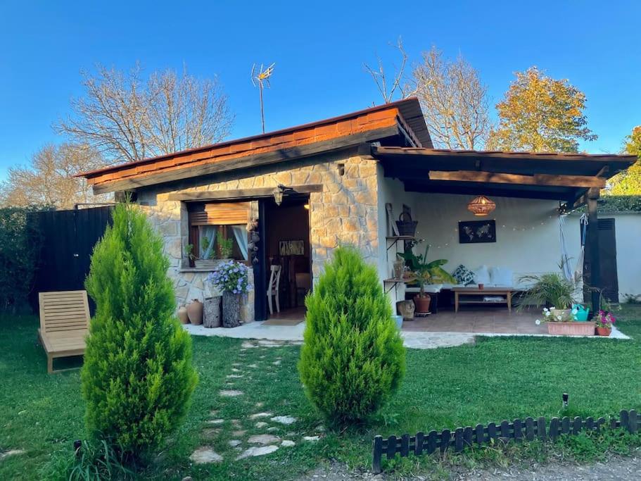 Casita Rural de Campo con Jardín Privado