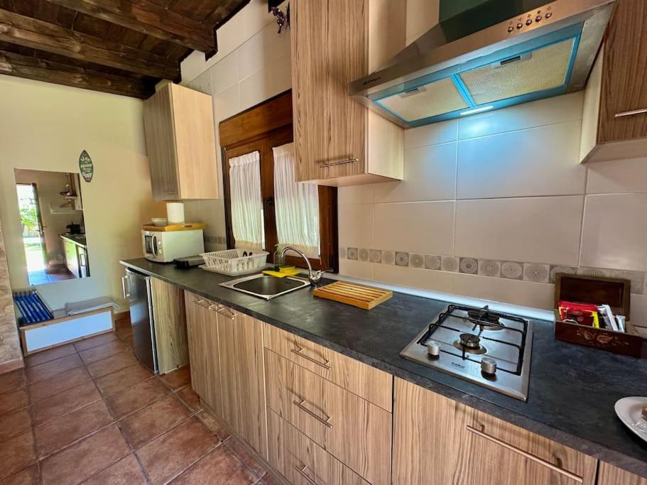 Casita Rural de Campo con Jardín Privado