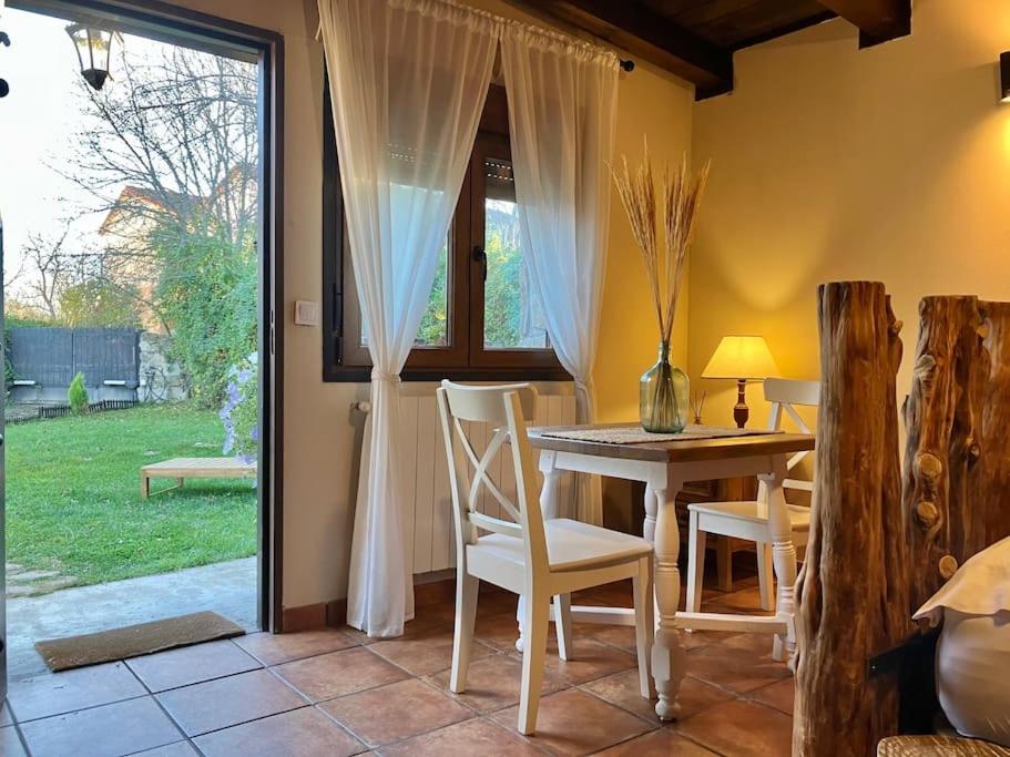Casita Rural de Campo con Jardín Privado