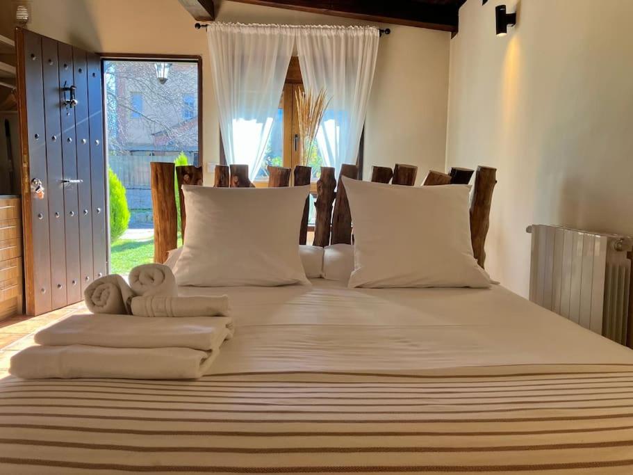 Casita Rural de Campo con Jardín Privado
